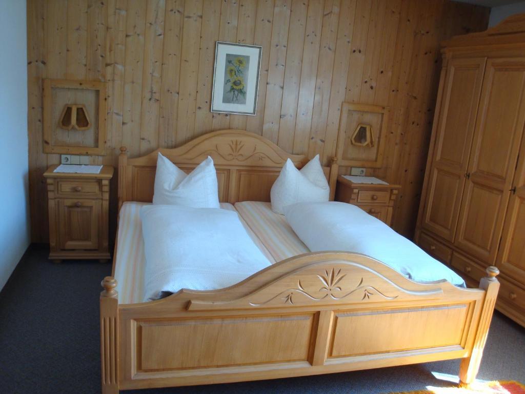 Hôtel Gastehaus Treichl à Fügen Extérieur photo