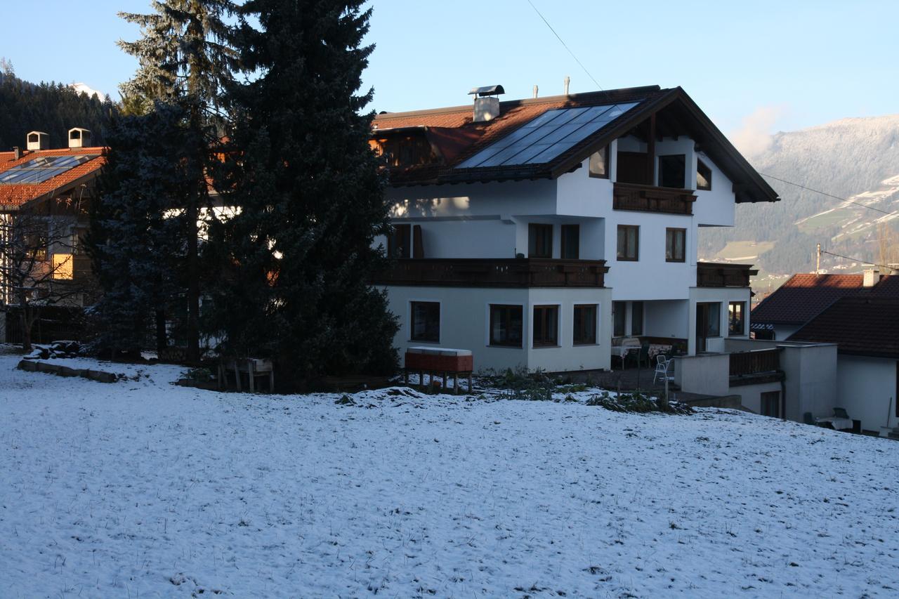 Hôtel Gastehaus Treichl à Fügen Extérieur photo