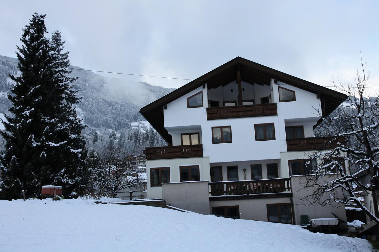 Hôtel Gastehaus Treichl à Fügen Extérieur photo